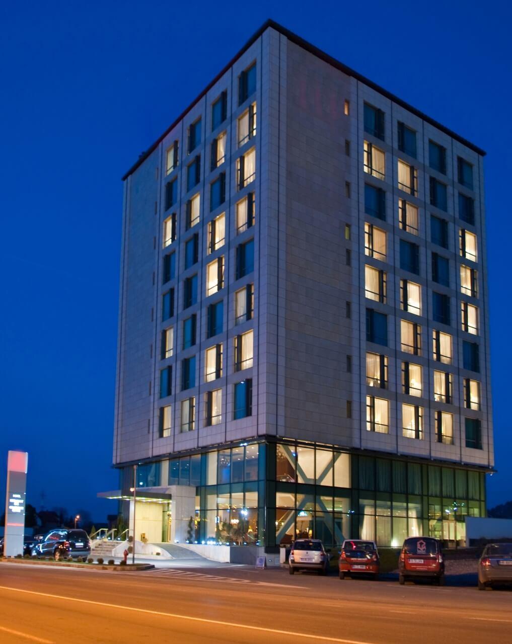 Hotel Hp Tower One Brasov Săcele Exteriör bild