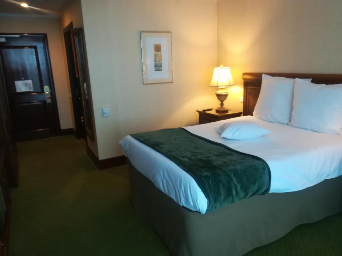 Hotel Hp Tower One Brasov Săcele Rum bild